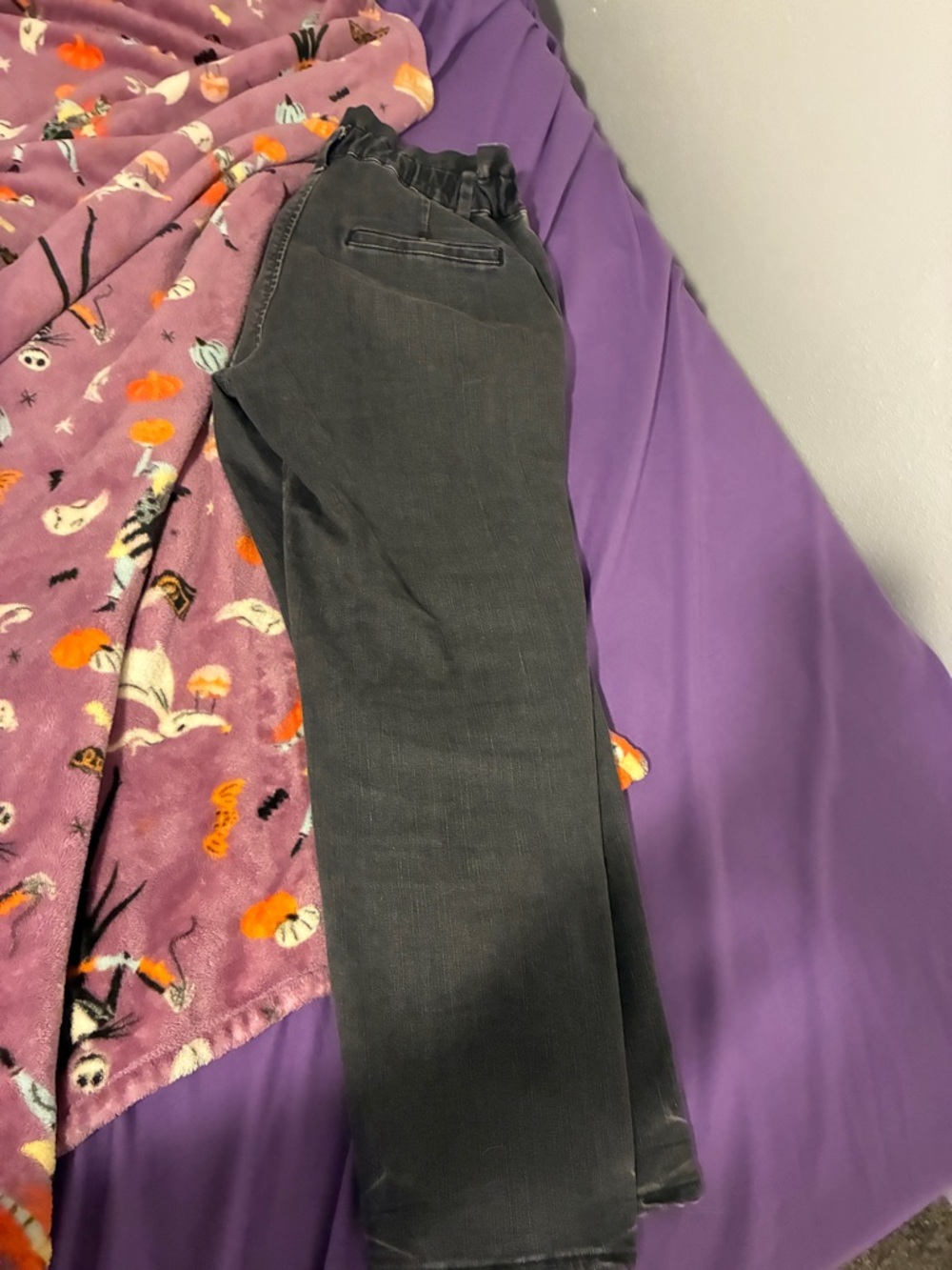 Classic Express Straight-Leg Black Pants